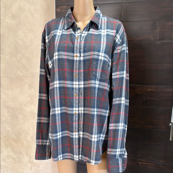 Mr. Roger's Gray Plaid Flannel Shacket Size XL - Picture 6 of 6